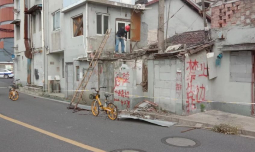 把舊改居民當(dāng)親人，他是基地的守“滬”天使！